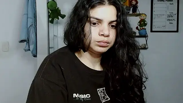 Snapshot of Nikkykora15 chatting on 10.05.25 Nikkykora15 online show from 10.05.25