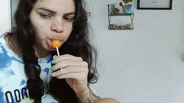 Snapshot of Nikkykora15 chatting on 11.02.25 Nikkykora15 online show from 11.02.25