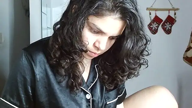 Nikkykora15 online show from 12.19.25