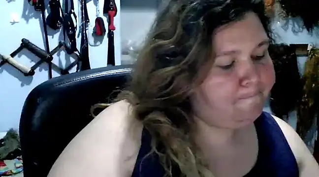 squirt322bbw online show from 02.12.25