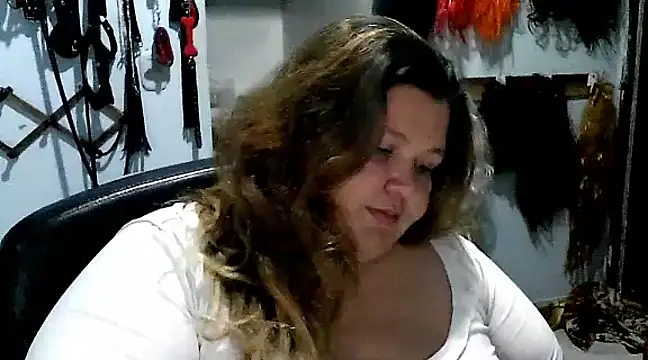 squirt322bbw online show from 02.16.25