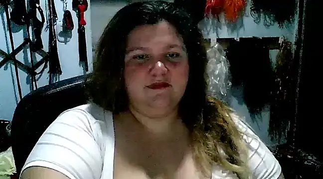 squirt322bbw online show from 02.16.25