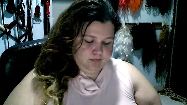 squirt322bbw online show from 02.20.25