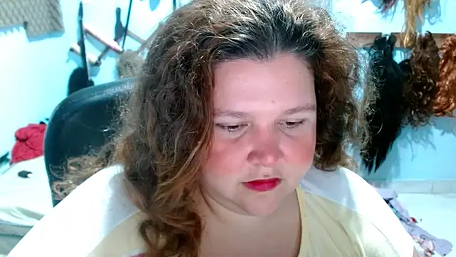 squirt322bbw online show from 09.21.25