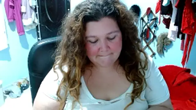 Snapshot of squirt322bbw chatting on 12.02.25 squirt322bbw online show from 12.02.25