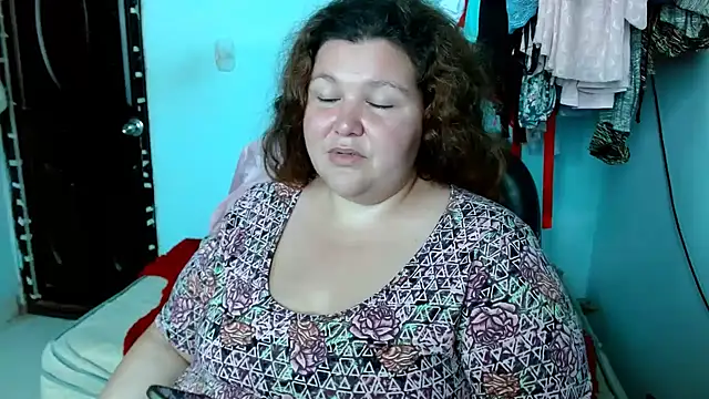 Snapshot of squirt322bbw chatting on 12.14.25 squirt322bbw online show from 12.14.25