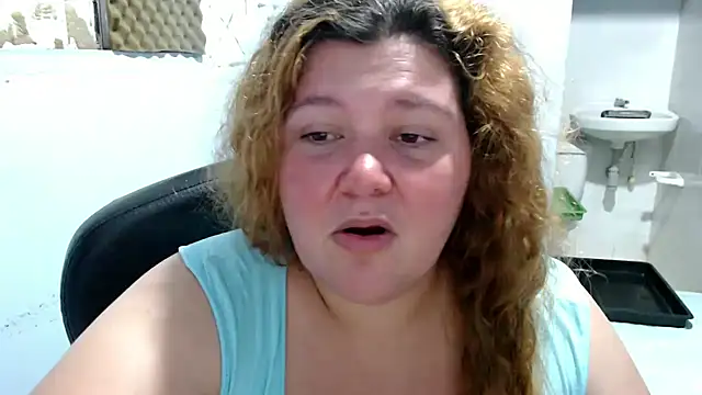 Snapshot of squirt322bbw chatting on 05.18.26 squirt322bbw online show from 05.18.26