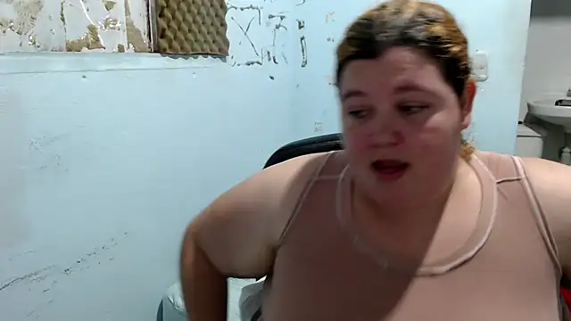 Snapshot of squirt322bbw chatting on 05.21.26 squirt322bbw online show from 05.21.26
