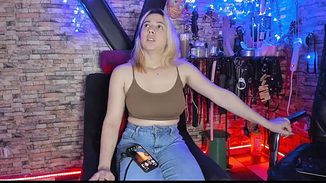 Liltildeman moon online show from 12.14.25