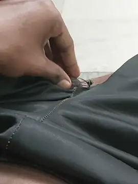 Snapshot of anjaanarun chatting on 09.12.25 anjaanarun online show from 09.12.25