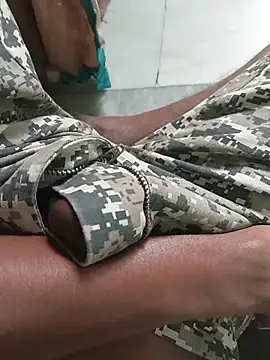 Snapshot of anjaanarun chatting on 10.29.25 anjaanarun online show from 10.29.25