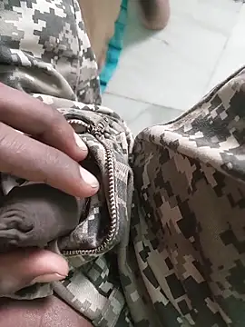 Snapshot of anjaanarun chatting on 11.01.25 anjaanarun online show from 11.01.25