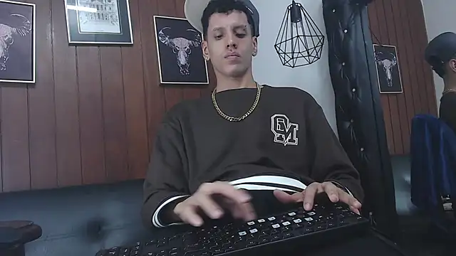 GaboReyes online show from 02.14.25