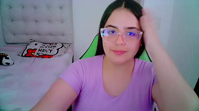 Snapshot of _alicia_z chatting on 12.27.24 alicia z online show from 12.27.24