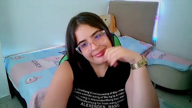 Snapshot of _alicia_z chatting on 02.19.25 alicia z online show from 02.19.25