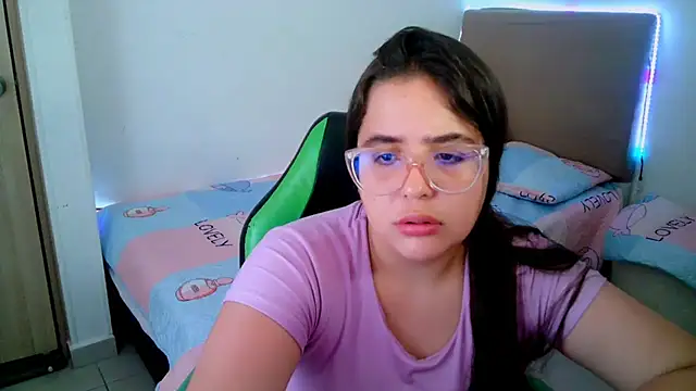 Snapshot of _alicia_z chatting on 02.21.25 alicia z online show from 02.21.25