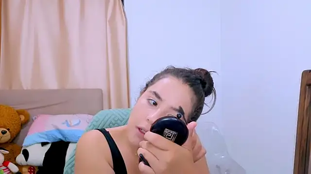 Snapshot of _alicia_z chatting on 02.06.26 alicia z online show from 02.06.26