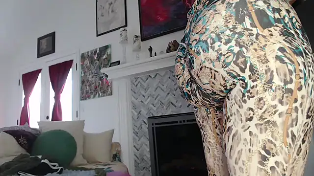 AuroraWillows online show from 03.18.25