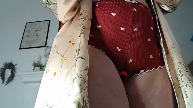 Snapshot of AuroraWillows chatting on 02.15.26 AuroraWillows online show from 02.15.26