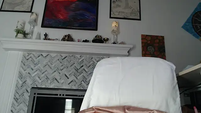 Snapshot of AuroraWillows chatting on 02.28.26 AuroraWillows online show from 02.28.26