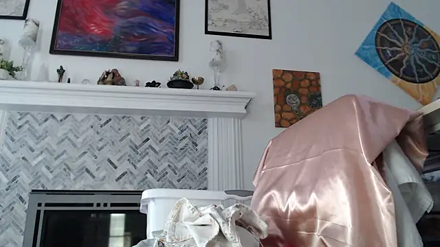 Snapshot of AuroraWillows chatting on 03.08.26 AuroraWillows online show from 03.08.26