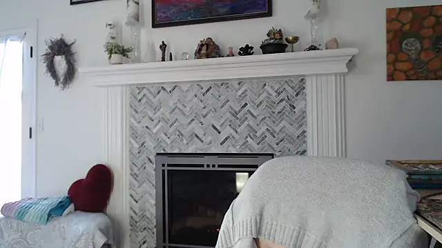 Snapshot of AuroraWillows chatting on 03.16.26 AuroraWillows online show from 03.16.26