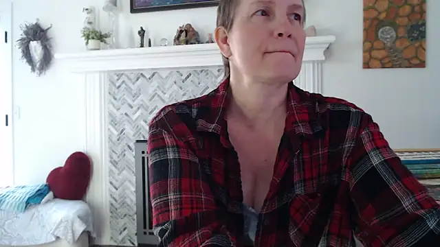 Snapshot of AuroraWillows chatting on 03.17.26 AuroraWillows online show from 03.17.26