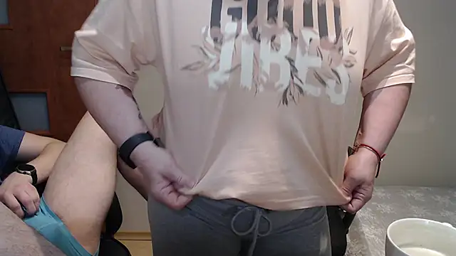 Snapshot of JoannaAndNeighbour chatting on 01.10.25 JoannaAndNeighbour online show from 01.10.25