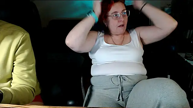 Snapshot of JoannaAndNeighbour chatting on 12.03.25 JoannaAndNeighbour online show from 12.03.25