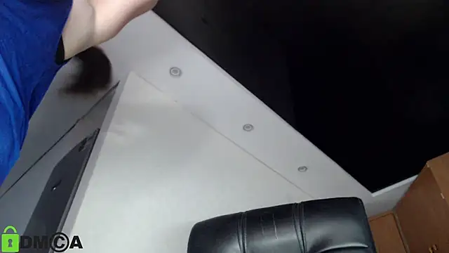 Snapshot of DollySun chatting on 01.31.25 DollySun online show from 01.31.25