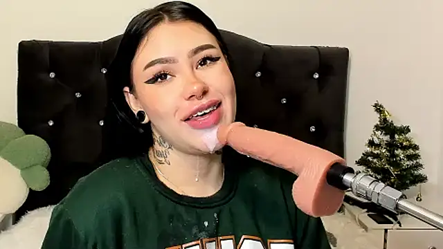 Snapshot of Jas_miin chatting on 12.19.24 Jas miin online show from 12.19.24