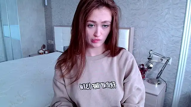 Snapshot of millllina chatting on 03.19.25 millllina online show from 03.19.25