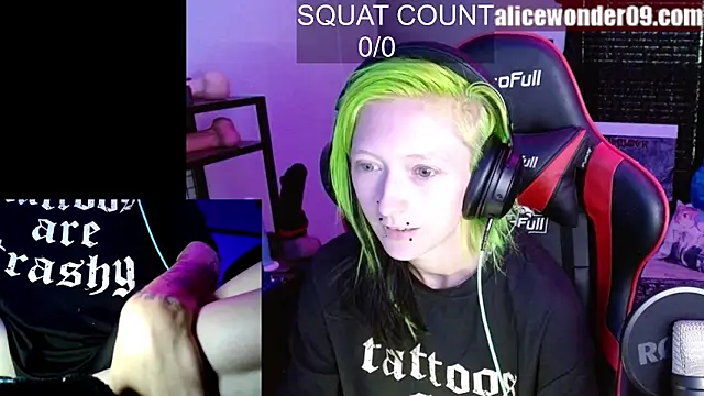 alicewonder09 online show from 10.22.25