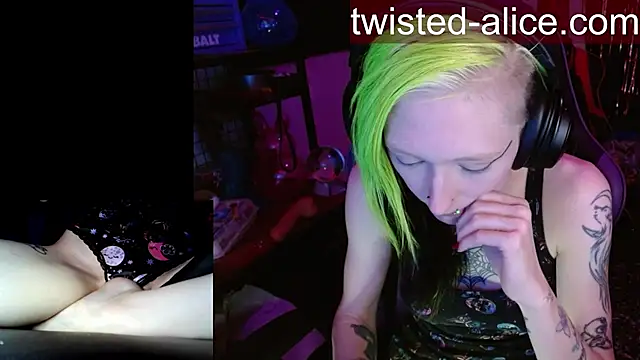 alicewonder09 online show from 04.04.26