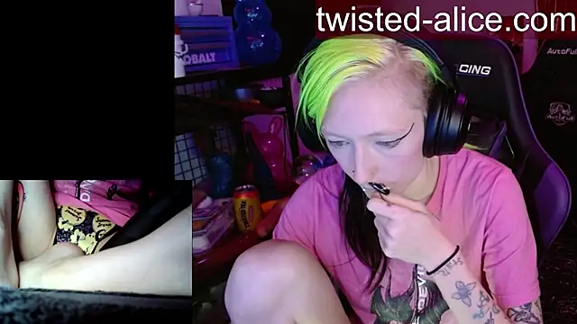 alicewonder09 online show from 04.08.26