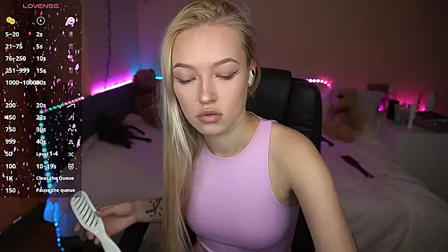 AmandaFiree online show from 10.11.25