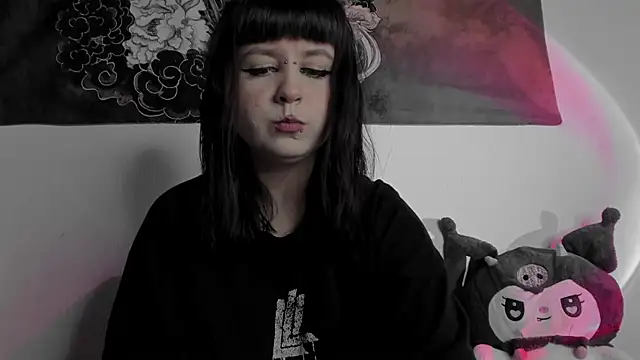 t0riayun0 online show from 01.13.25