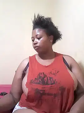 Snapshot of Sexy-queen99xx chatting on 02.14.25 Sexy-queen99xx online show from 02.14.25