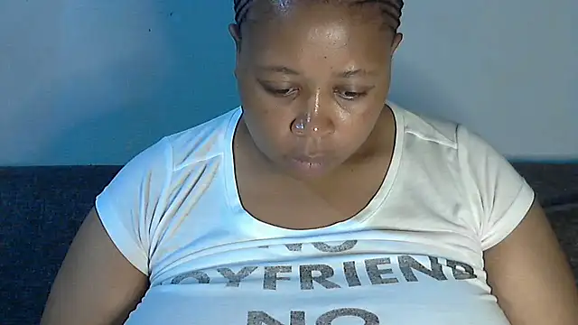 Snapshot of Sexy-queen99xx chatting on 11.15.25 Sexy-queen99xx online show from 11.15.25