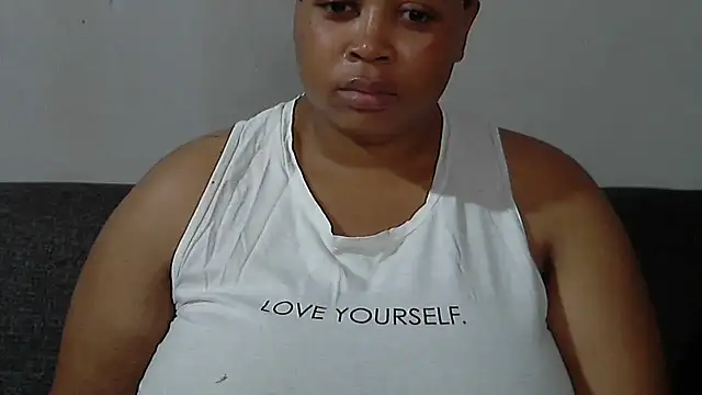 Snapshot of Sexy-queen99xx chatting on 11.29.25 Sexy-queen99xx online show from 11.29.25