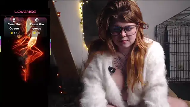 Snapshot of Yukinky chatting on 10.21.25 Yukinky online show from 10.21.25