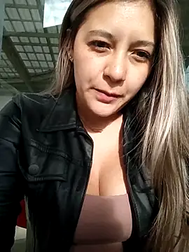 alana 69 online show from 04.20.26