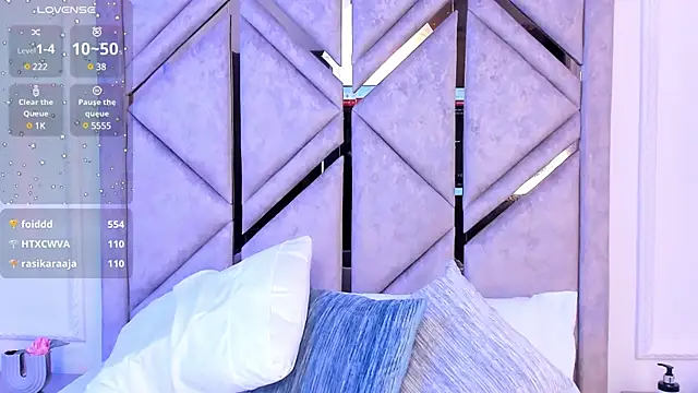 Snapshot of Sara_Boom chatting on 03.19.25 Sara Boom online show from 03.19.25