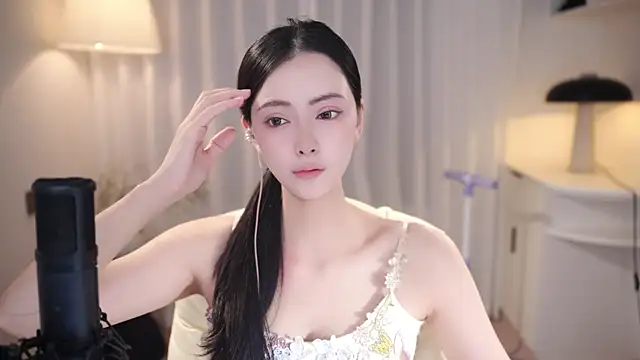 Ocean--Lili online show from 10.04.25