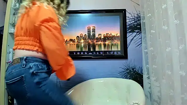 Snapshot of Mature4you44 chatting on 02.06.25 Mature4you44 online show from 02.06.25