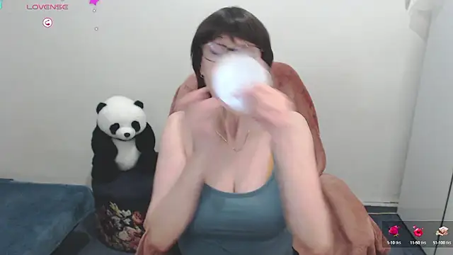 Ammillia online show from 12.08.24