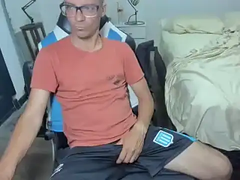 guachin hunk online show from 12.17.24