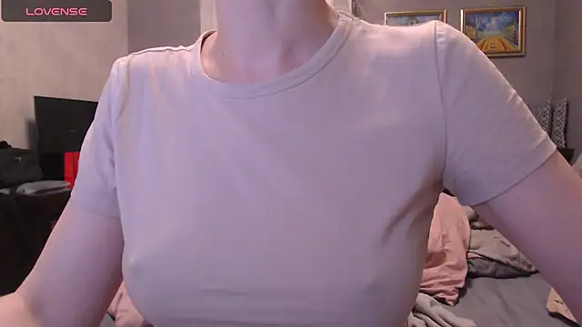 Snapshot of BlondieStar chatting on 11.01.25 BlondieStar online show from 11.01.25