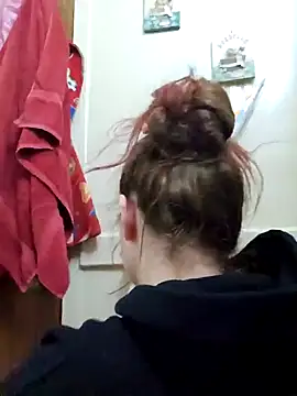 Snapshot of Snowbunnycake_131 chatting on 01.20.25 Snowbunnycake 131 online show from 01.20.25