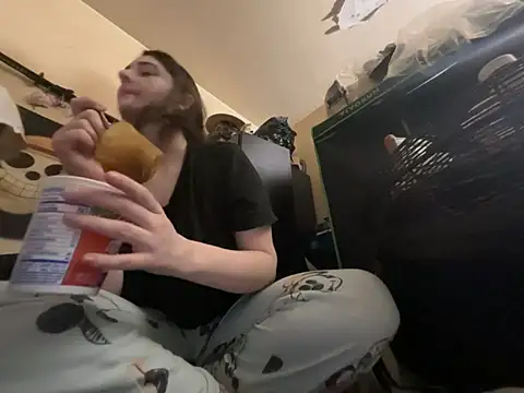 Snowbunnycake 131 online show from 01.13.26